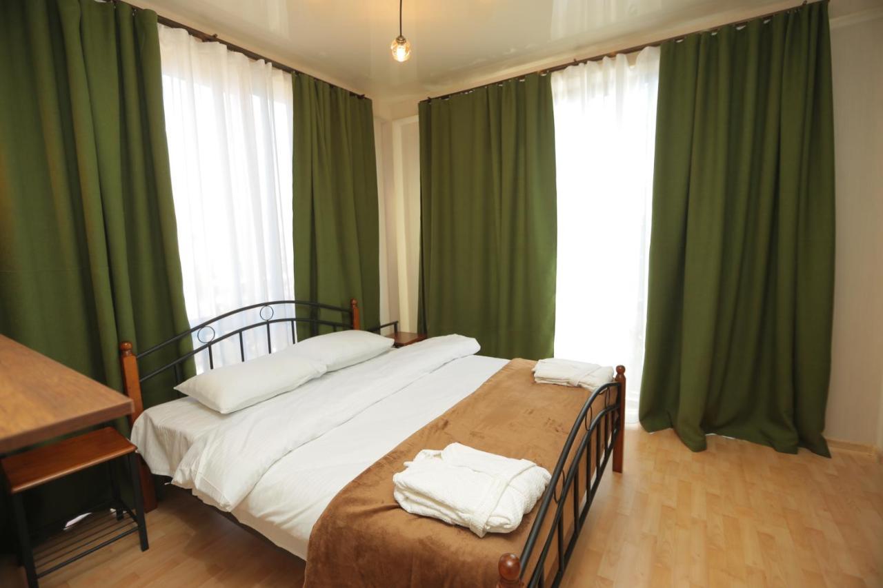 Chogo Hotel Koetaisi Buitenkant foto