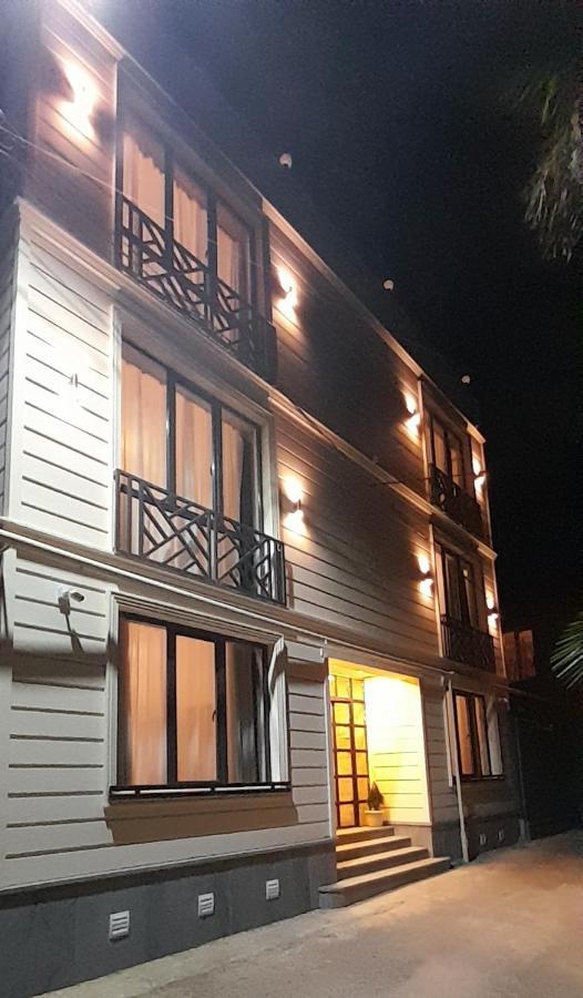 Chogo Hotel Koetaisi Buitenkant foto